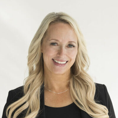 headshot of team member Kelly